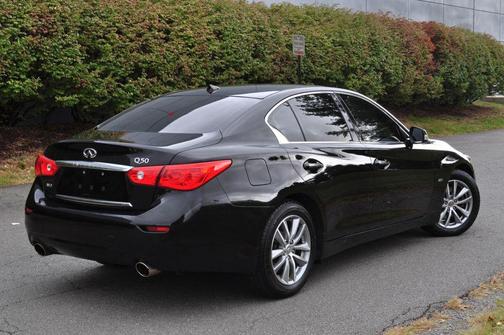 2017 INFINITI Q50 Base
