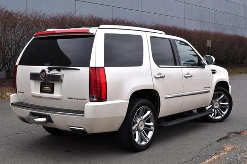 2013 Cadillac Escalade Platinum Edition