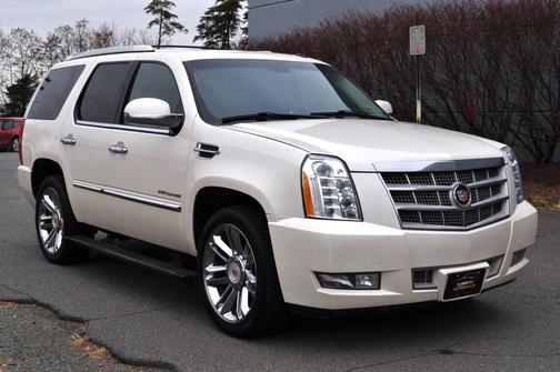 2013 Cadillac Escalade Platinum Edition