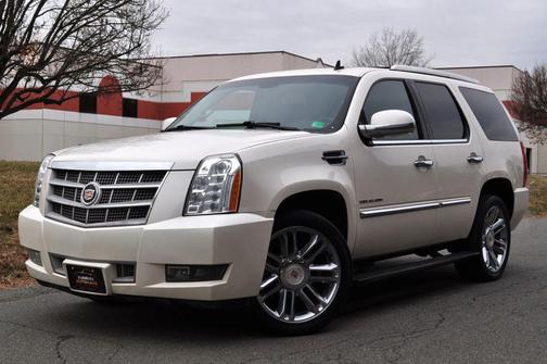 2013 Cadillac Escalade Platinum Edition