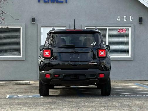 2018 Jeep Renegade Trailhawk