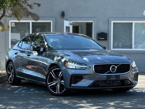 2020 Volvo S60 Hybrid T8 R-Design