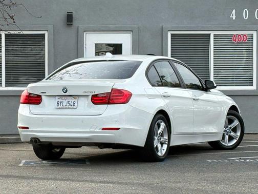 2014 BMW 328 328i xDrive Sedan 4D