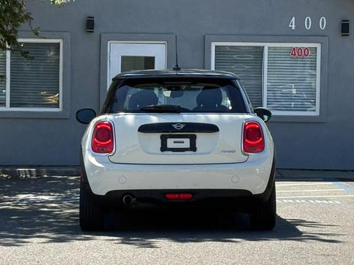 White 2019 MINI Hardtop Cooper