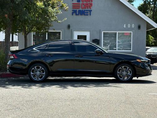 Crystal Black Pearl 2024 Honda Accord Hybrid EX-L