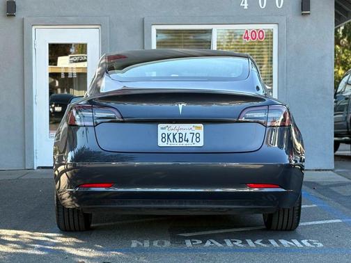 2019 Tesla Model 3 Mid Range