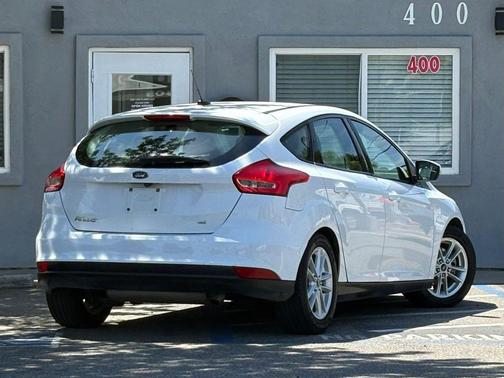 Oxford White 2016 Ford Focus SE