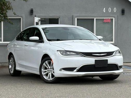 Bright White Clearcoat 2016 Chrysler 200 Limited
