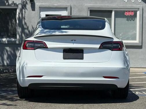 2019 Tesla Model 3 Mid Range