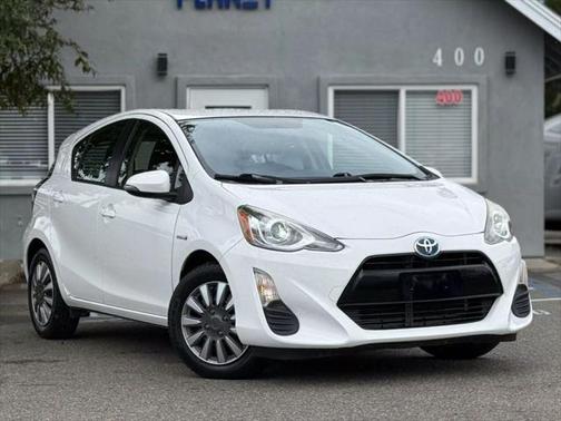 2016 Toyota Prius c One