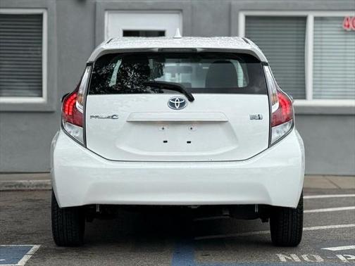 2016 Toyota Prius c One