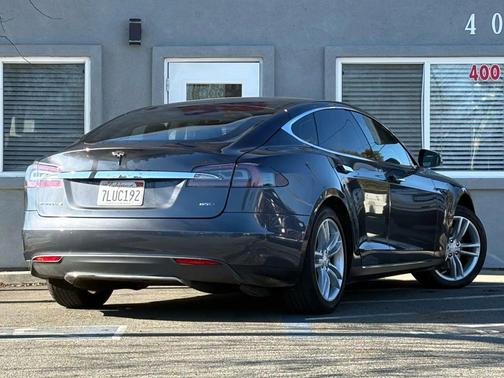 2015 Tesla Model S 85D