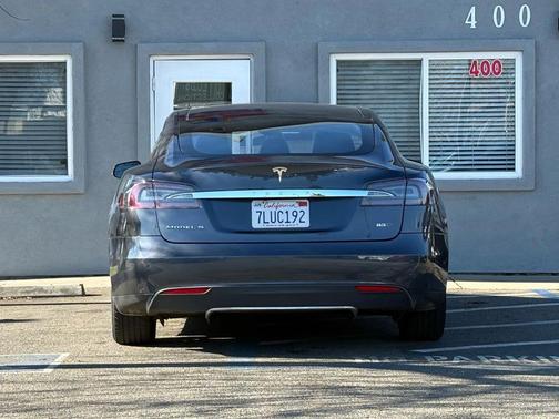 2015 Tesla Model S 85D