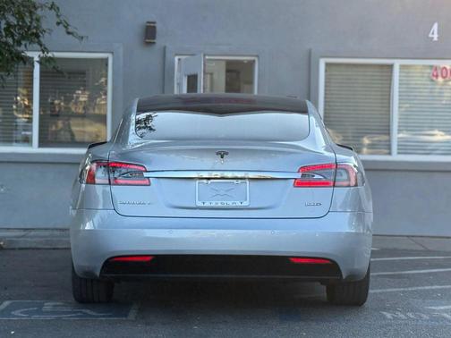 2018 Tesla Model S 75D