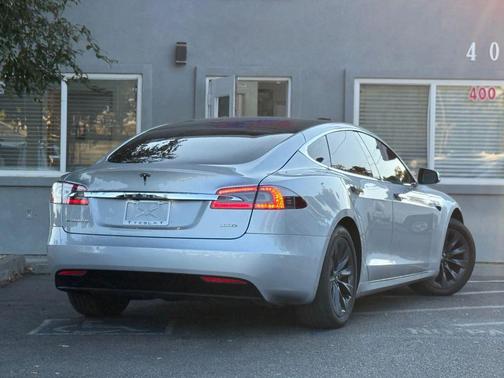 2018 Tesla Model S 75D