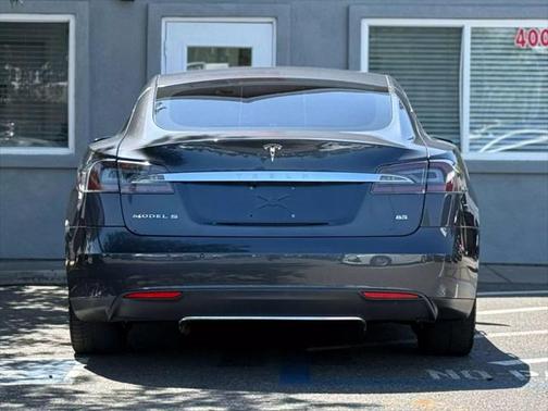 2015 Tesla Model S 85