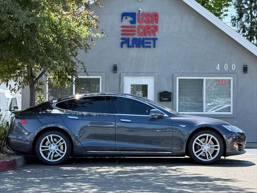 2015 Tesla Model S 85