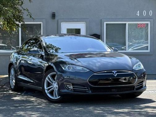 2015 Tesla Model S 85