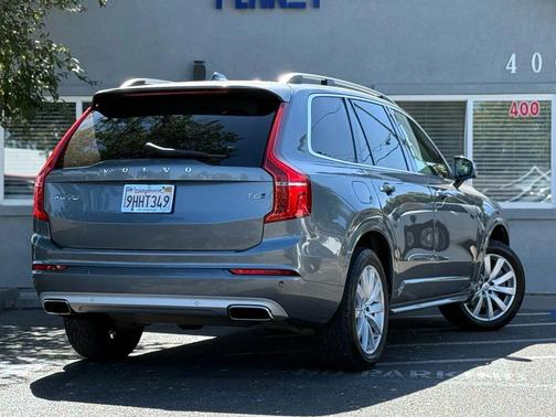 2016 Volvo XC90 T6 Momentum