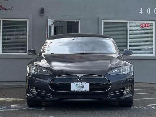 2015 Tesla Model S 85D