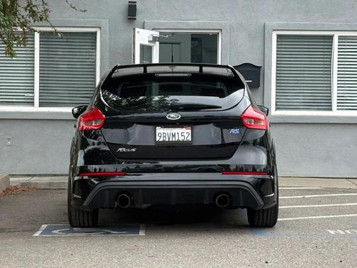 Shadow Black 2017 Ford Focus RS Base