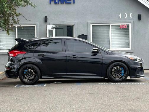 Shadow Black 2017 Ford Focus RS Base