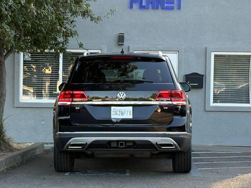 Deep Black Pearl 2019 Volkswagen Atlas 3.6L SEL