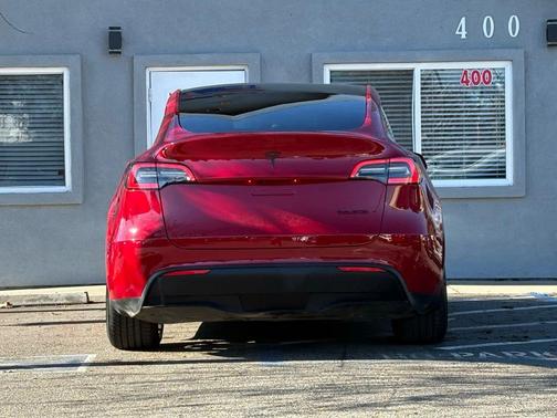 2023 Tesla Model Y Performance Dual Motor All-Wheel Drive