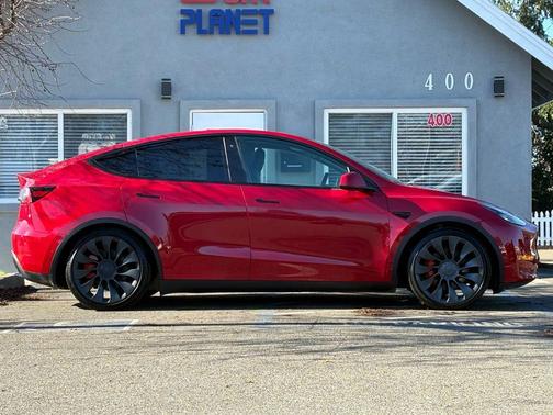 2023 Tesla Model Y Performance Dual Motor All-Wheel Drive