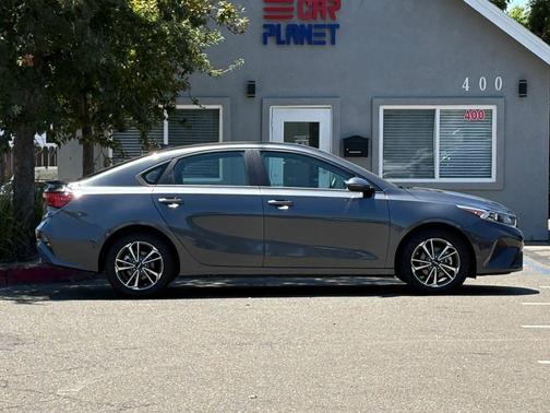 Gravity Gray 2023 Kia Forte LXS
