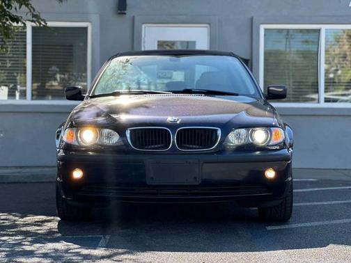 2003 BMW 325 325xi Sedan 4D
