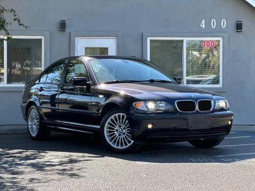 2003 BMW 325 325xi Sedan 4D