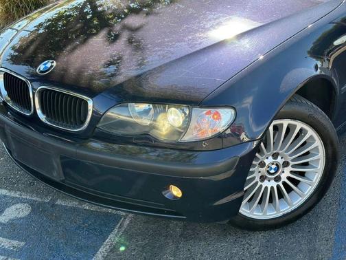 2003 BMW 325 325xi Sedan 4D