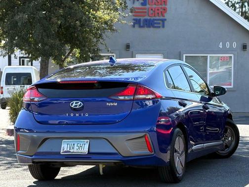 2021 Hyundai IONIQ Hybrid SE
