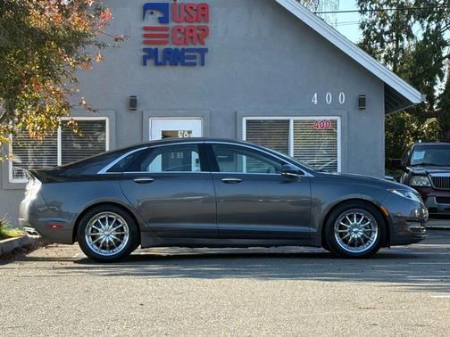 2016 Lincoln MKZ Hybrid Base