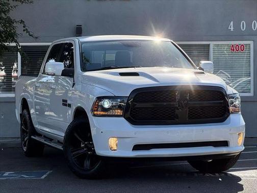 2017 RAM 1500 Night Crew Cab 4x2 5'7' Box