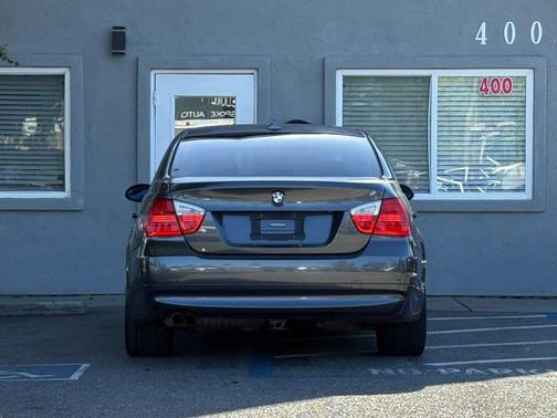 Gray 2006 BMW 325 325i Sedan 4D