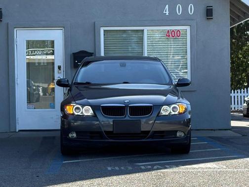 Gray 2006 BMW 325 325i Sedan 4D