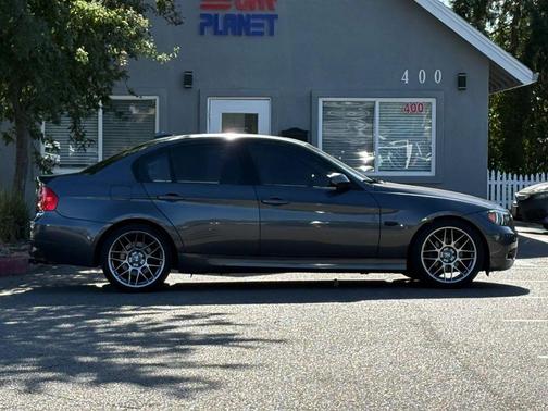 Gray 2006 BMW 325 325i Sedan 4D
