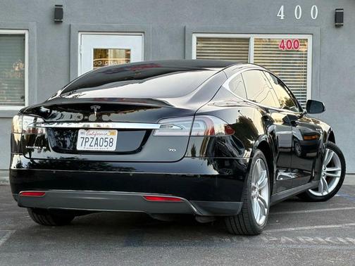 2015 Tesla Model S 70