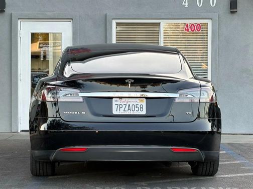 2015 Tesla Model S 70