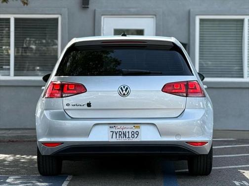 2016 Volkswagen e-Golf SE