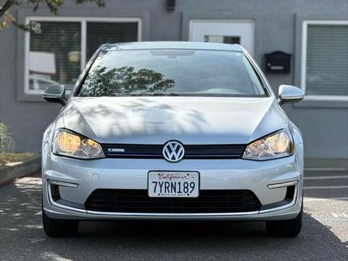 2016 Volkswagen e-Golf SE