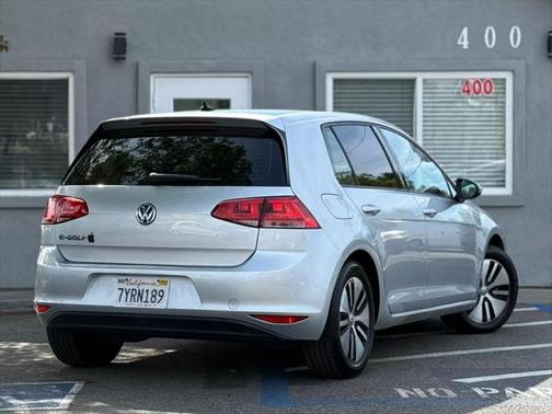 2016 Volkswagen e-Golf SE