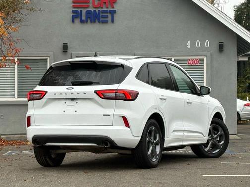 2023 Ford Escape ST-Line Select