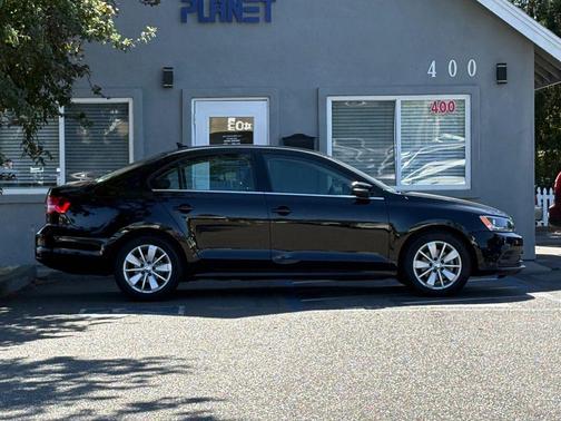 Black 2015 Volkswagen Jetta Auto SE w/Connectivity