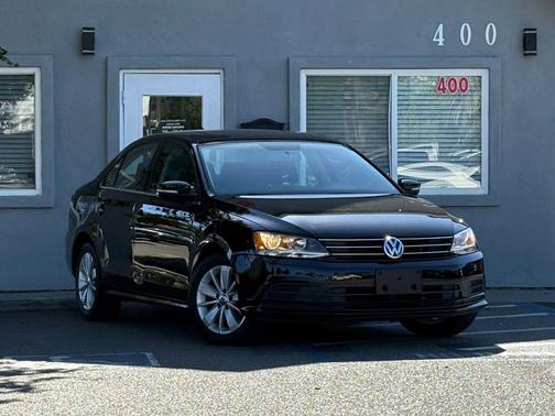 Black 2015 Volkswagen Jetta Auto SE w/Connectivity