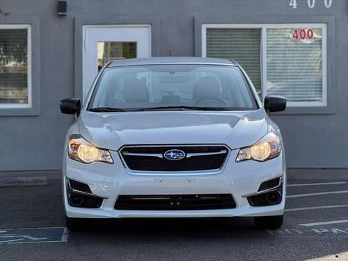 2016 Subaru Impreza 2.0i