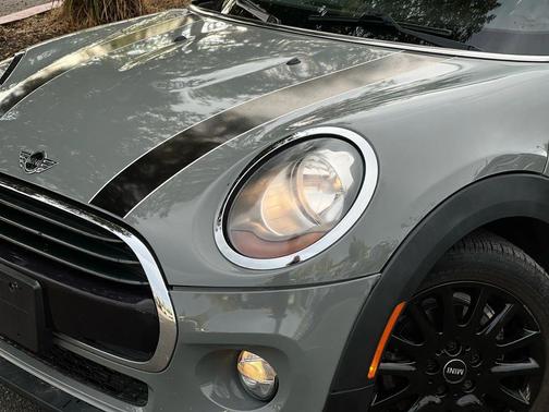 2017 MINI Hardtop Cooper
