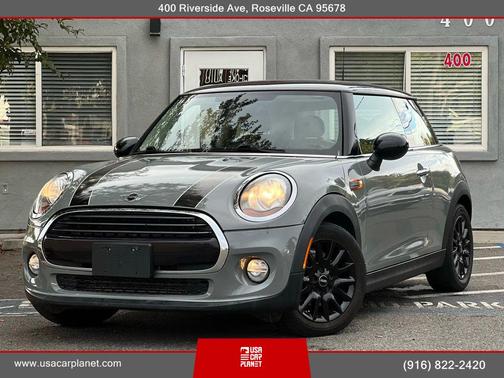 2017 MINI Hardtop Cooper